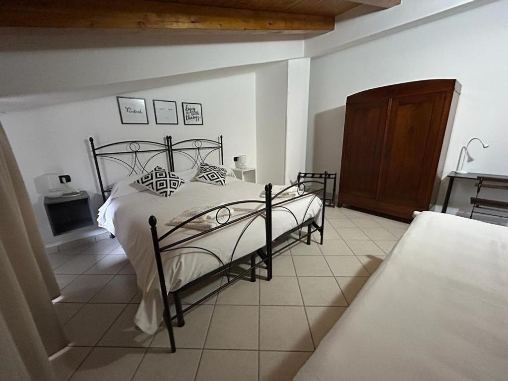 B&B Casa Letizia Trentinara ภายนอก รูปภาพ